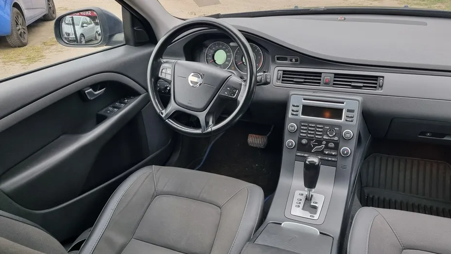 VOLVO V70 -
