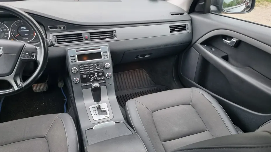 VOLVO V70 -