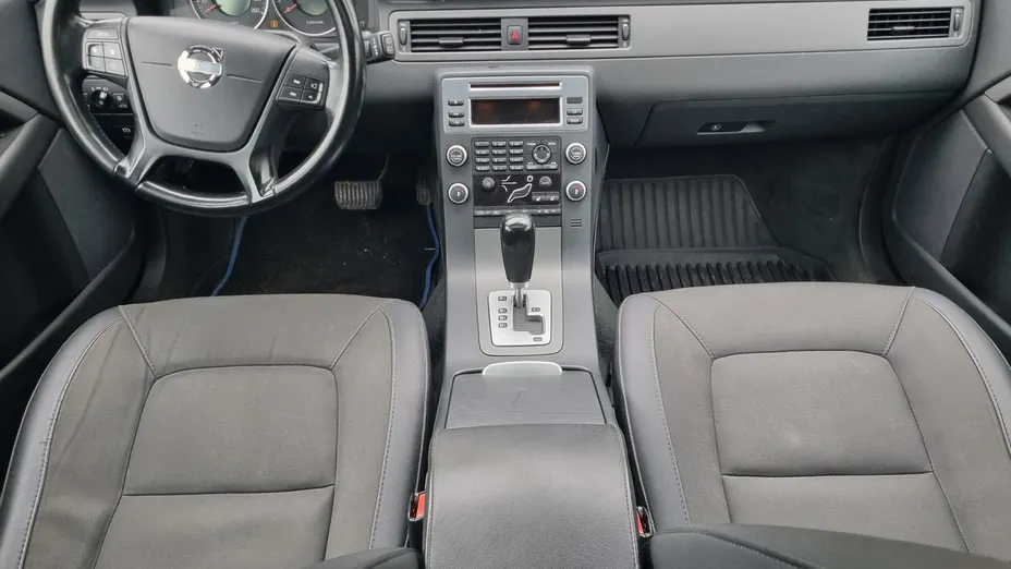 VOLVO V70 -