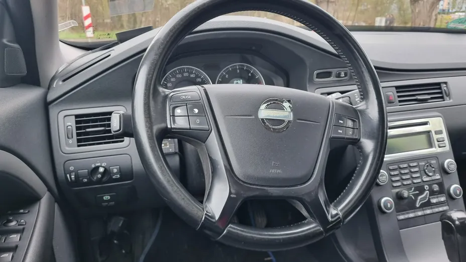 VOLVO V70 -