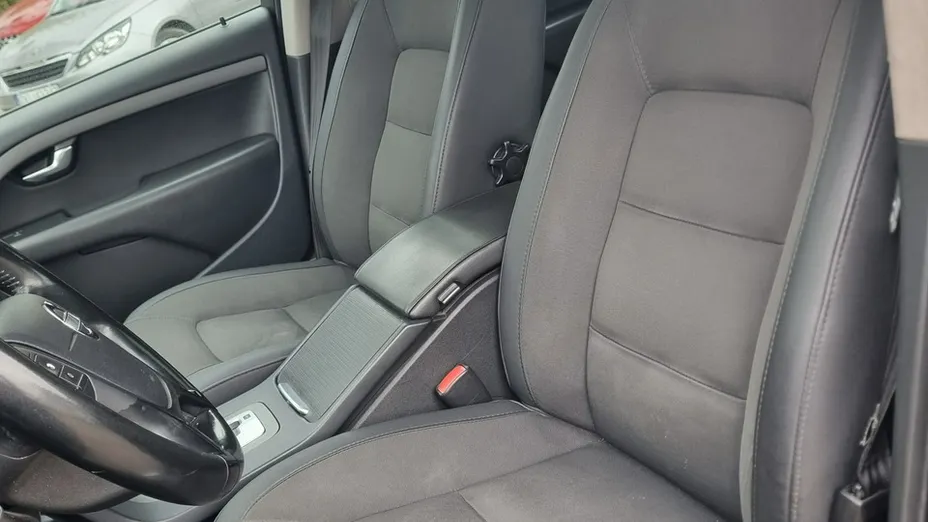 VOLVO V70 -