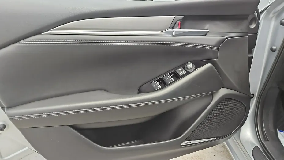 MAZDA 6 -