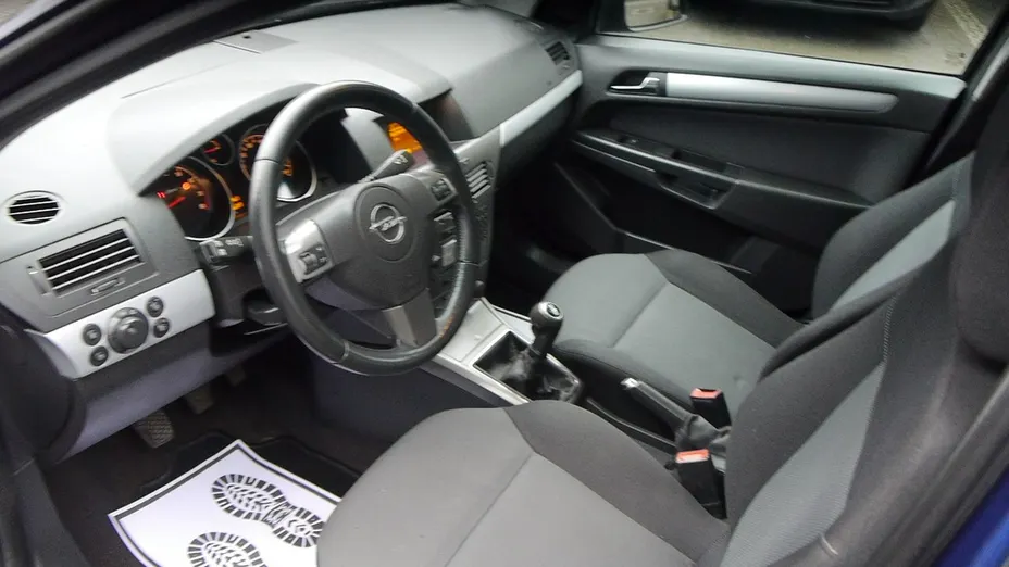 OPEL Astra -