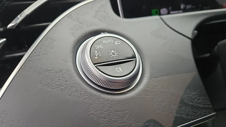 MERCEDES-BENZ E Klasa -