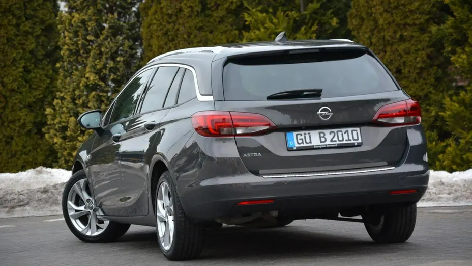 OPEL Astra -