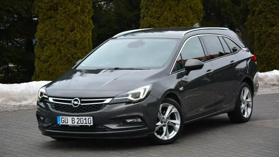 OPEL Astra -