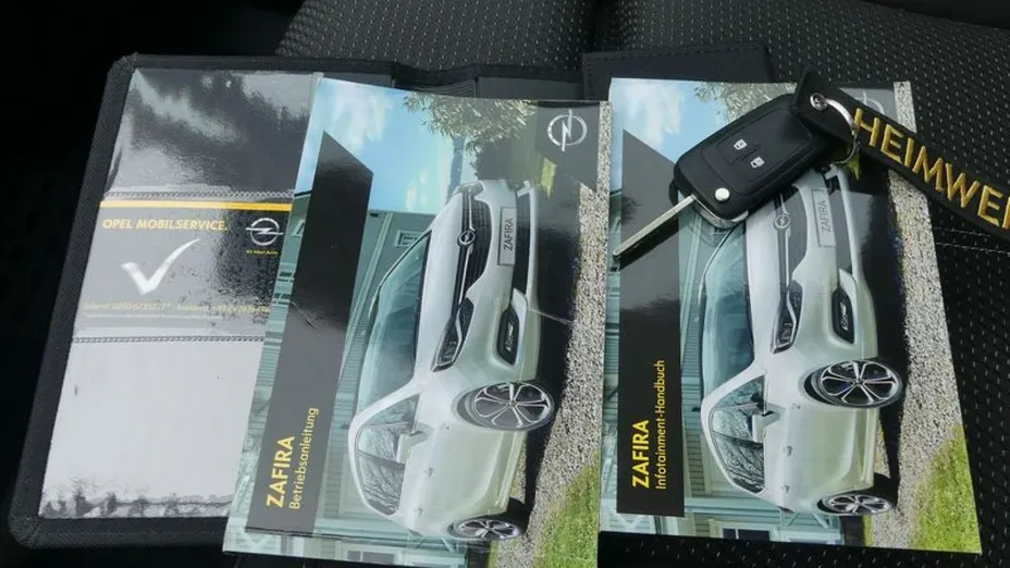 OPEL Zafira -