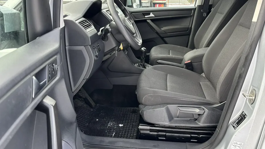 VOLKSWAGEN Caddy -