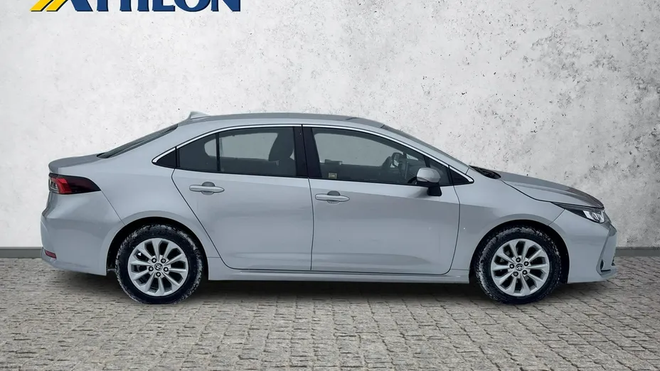 TOYOTA Corolla -