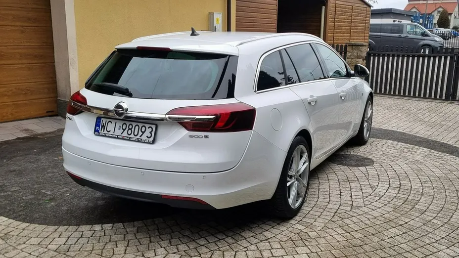 OPEL Insignia -