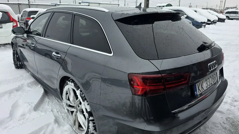 AUDI A6 -