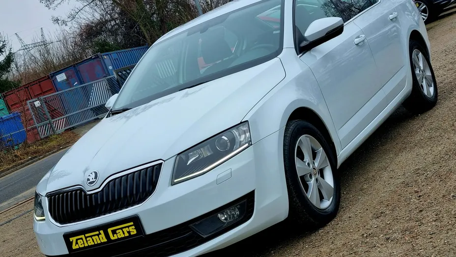 SKODA Octavia -