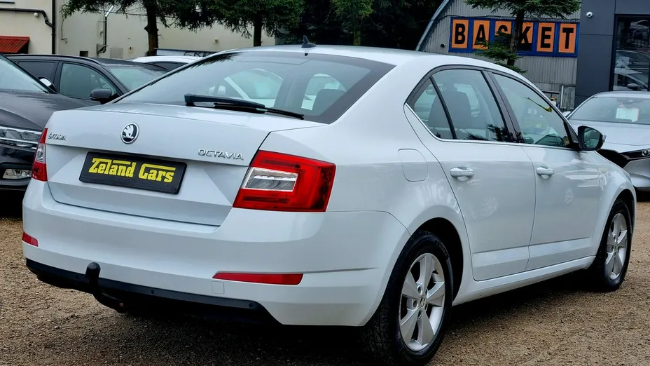 SKODA Octavia -