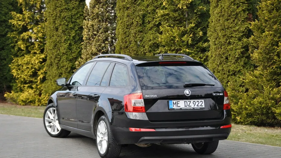 SKODA Octavia -