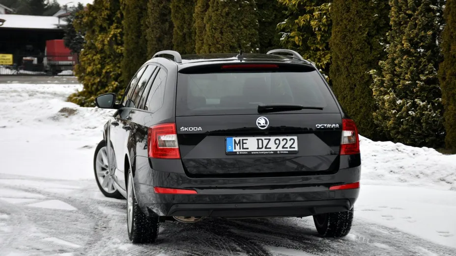 SKODA Octavia -
