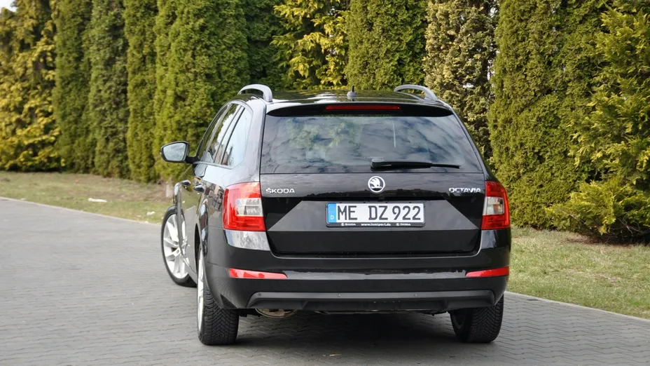 SKODA Octavia -