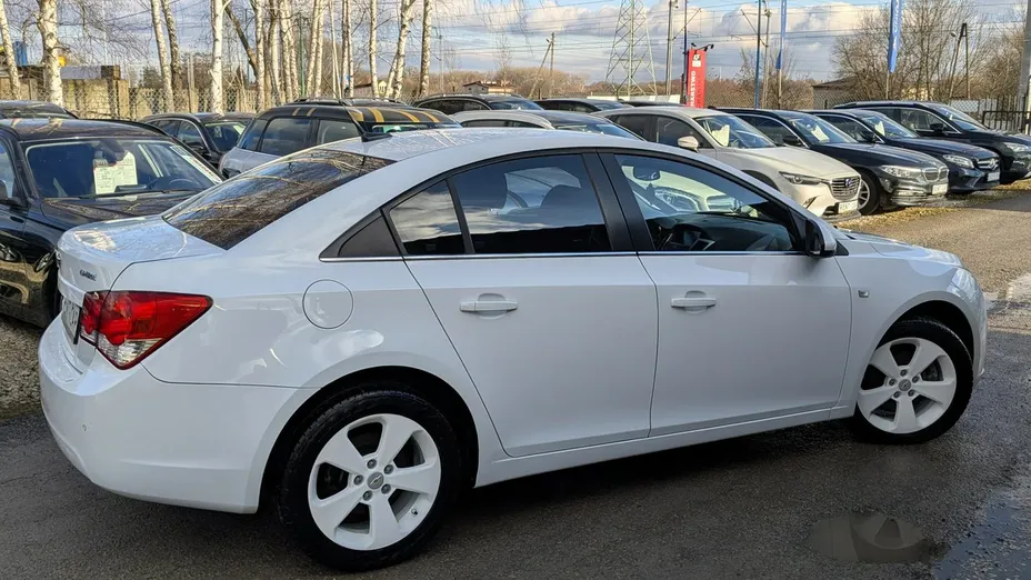 CHEVROLET Cruze -