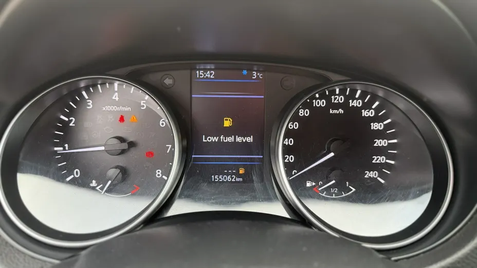 NISSAN Qashqai -