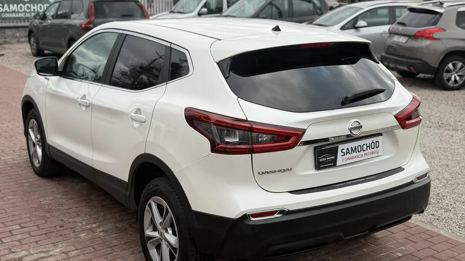 NISSAN Qashqai -
