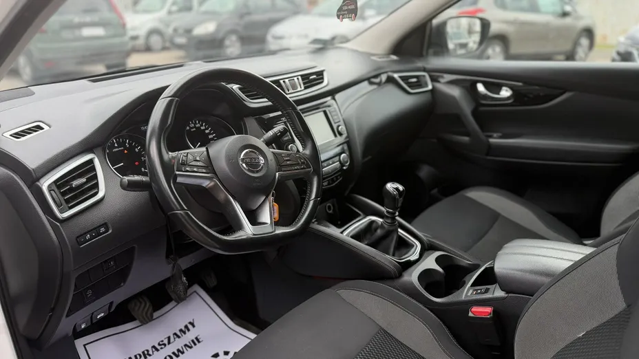 NISSAN Qashqai -