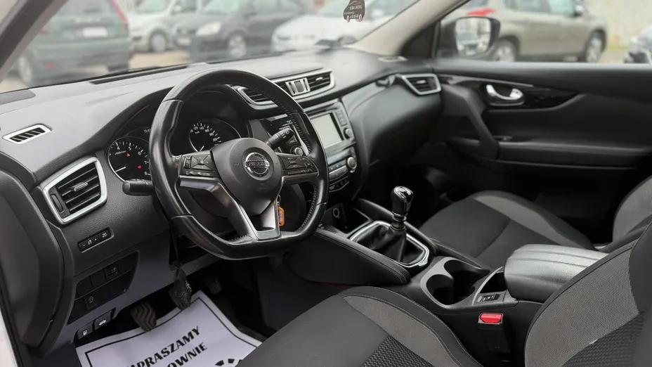 NISSAN Qashqai -