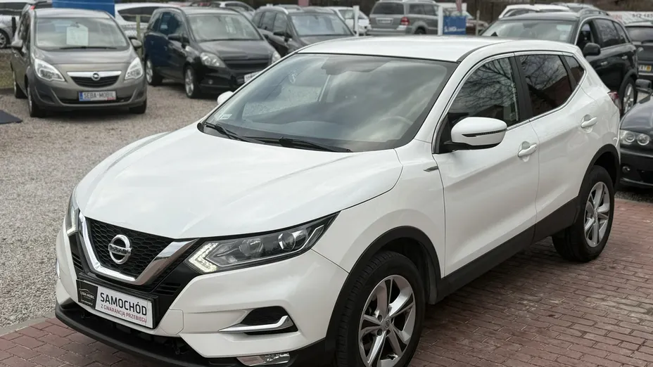 NISSAN Qashqai -