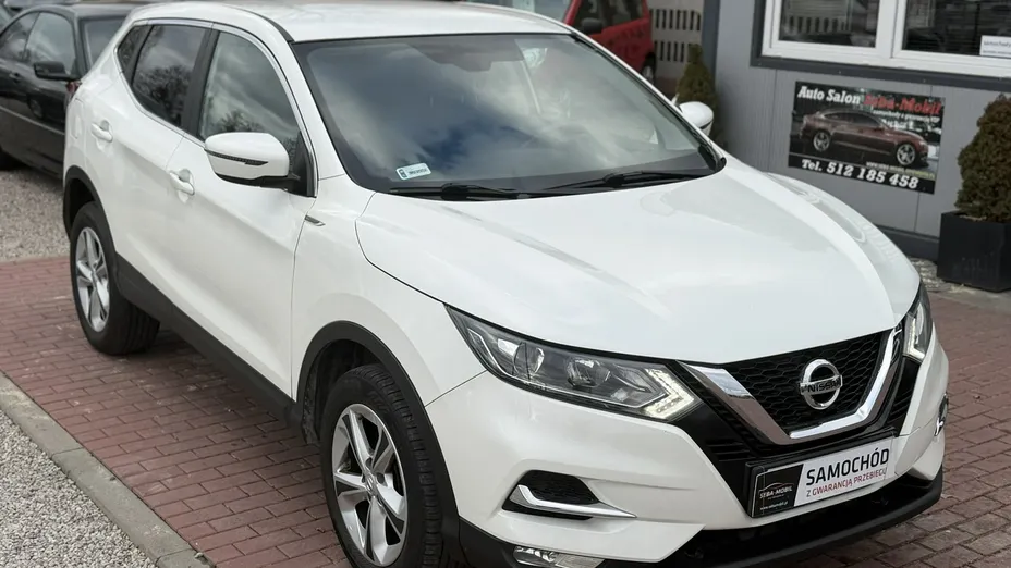 NISSAN Qashqai -