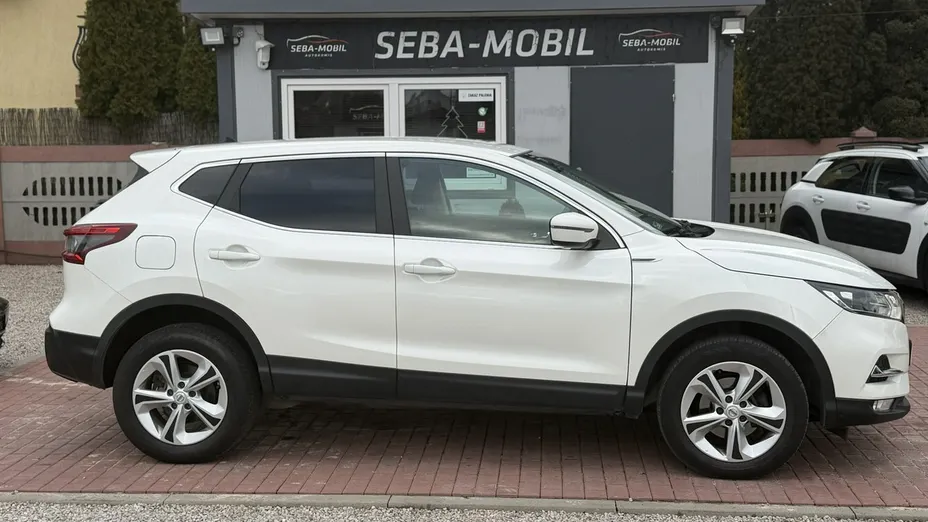 NISSAN Qashqai -