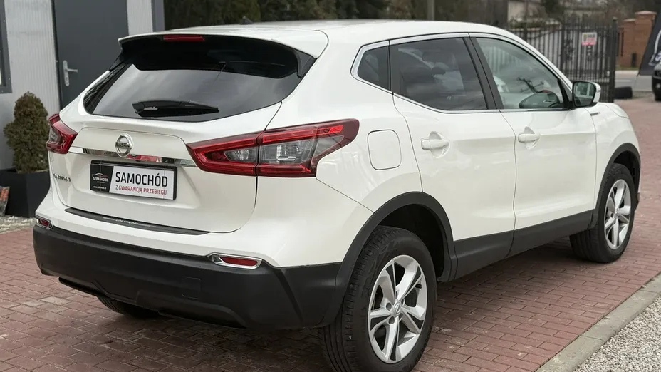 NISSAN Qashqai -