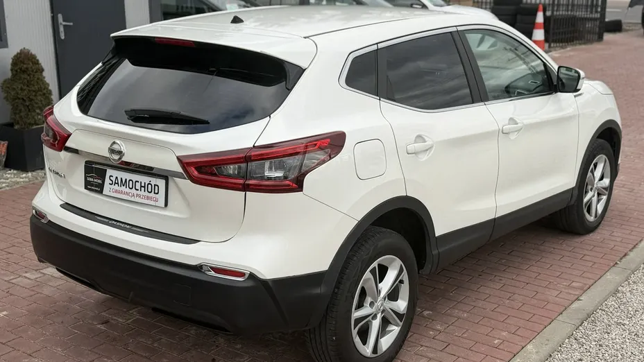 NISSAN Qashqai -