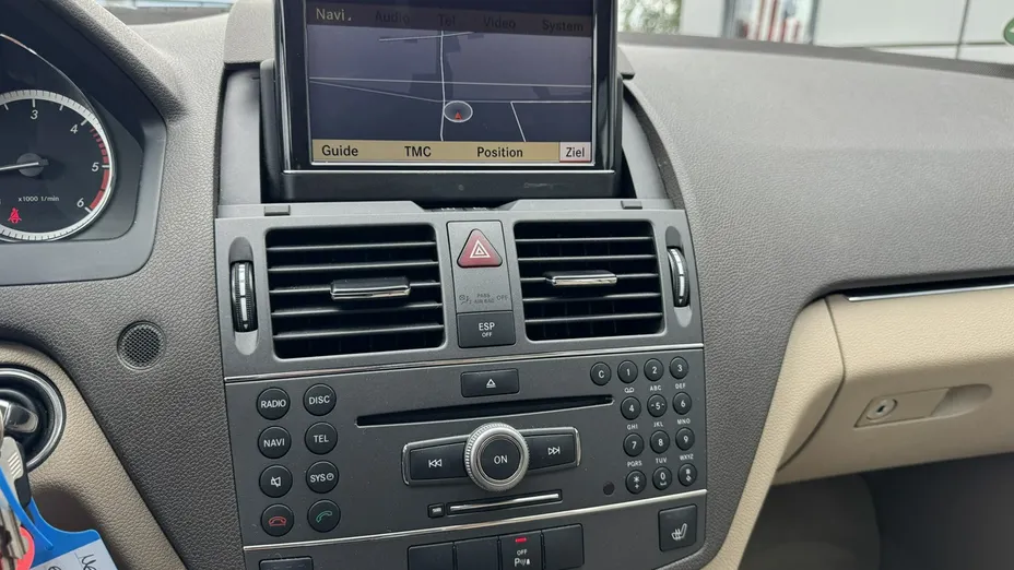 MERCEDES-BENZ C Klasa -