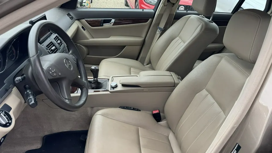 MERCEDES-BENZ C Klasa -
