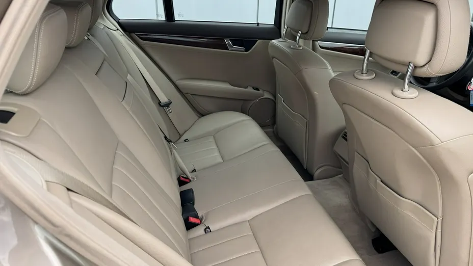 MERCEDES-BENZ C Klasa -