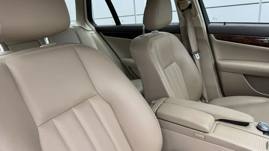 MERCEDES-BENZ C Klasa -