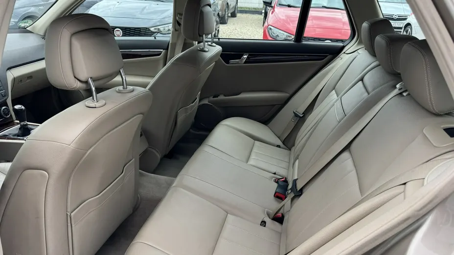 MERCEDES-BENZ C Klasa -