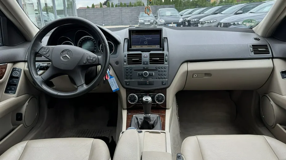 MERCEDES-BENZ C Klasa -