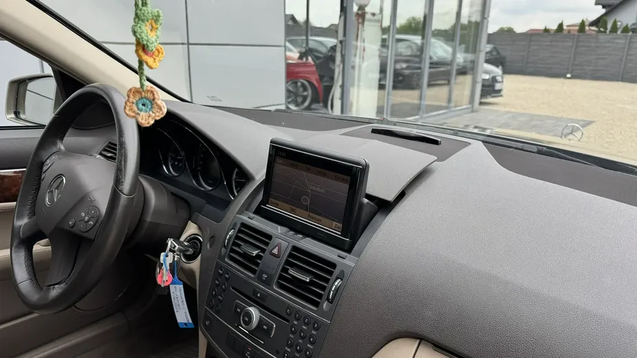 MERCEDES-BENZ C Klasa -