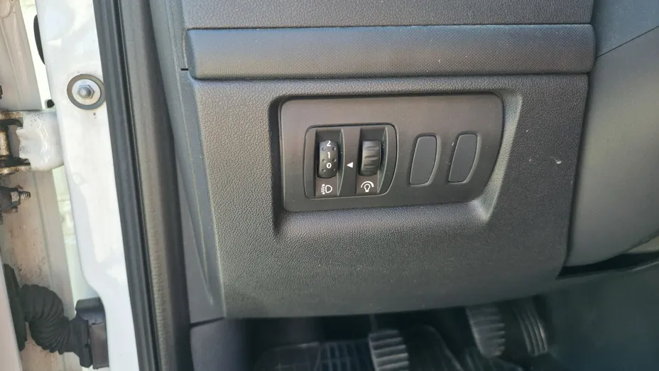 RENAULT Clio -