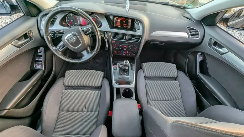 AUDI A4 -