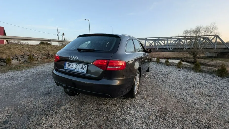 AUDI A4 -