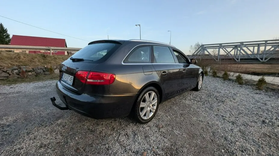 AUDI A4 -