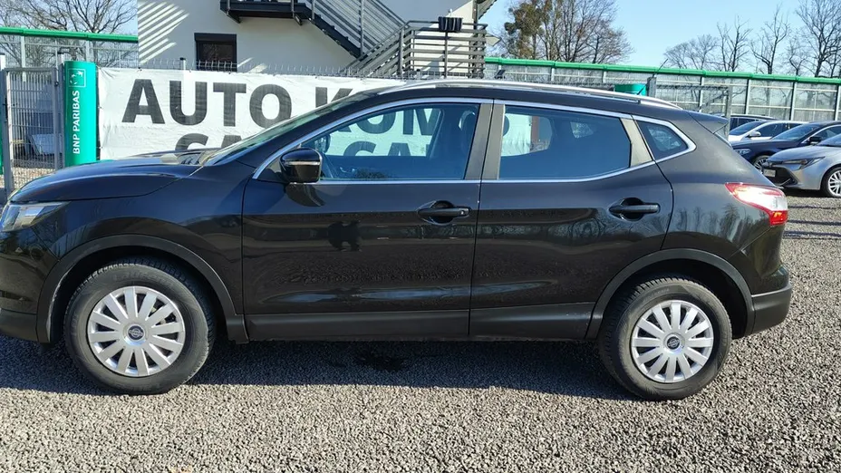 NISSAN Qashqai -