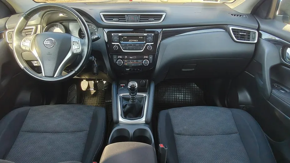 NISSAN Qashqai -