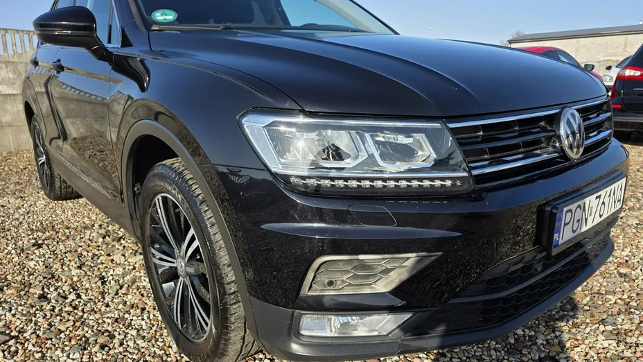VOLKSWAGEN Tiguan -
