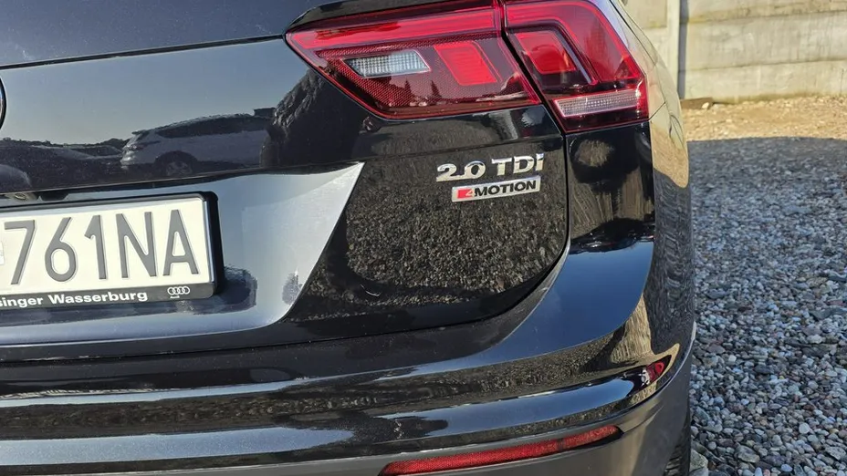 VOLKSWAGEN Tiguan -