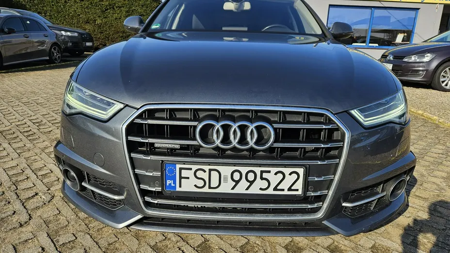 AUDI A6 -