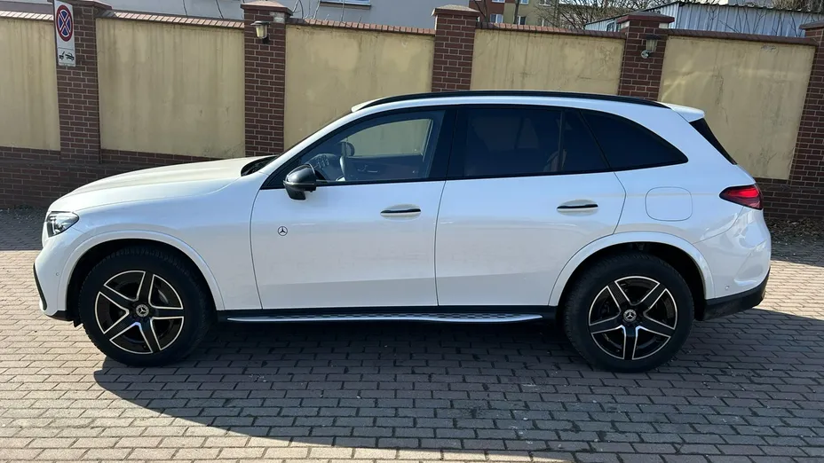 MERCEDES-BENZ GLC -