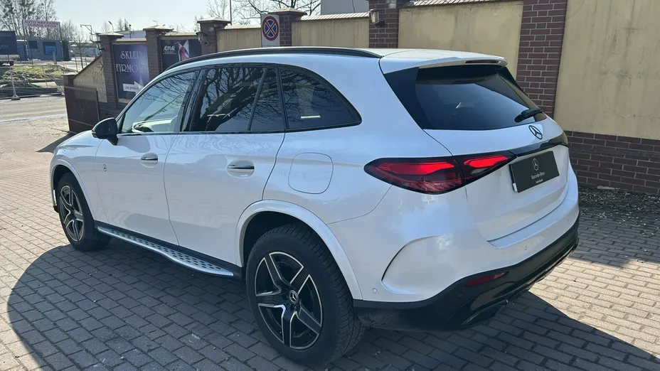 MERCEDES-BENZ GLC -