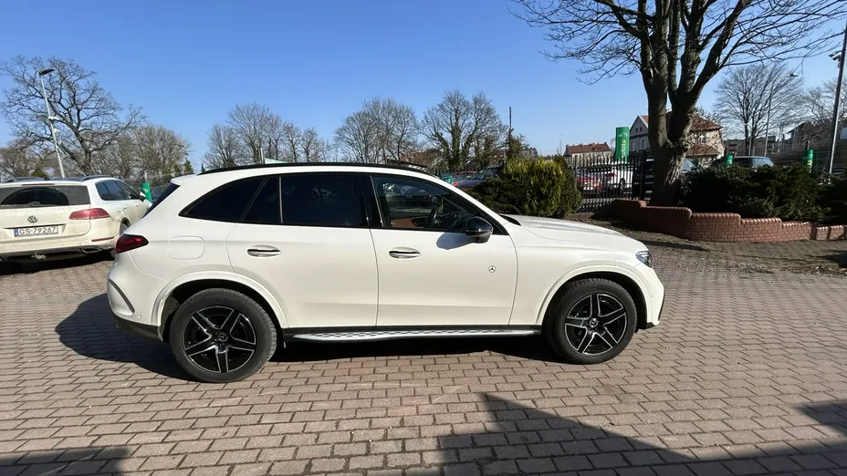 MERCEDES-BENZ GLC -