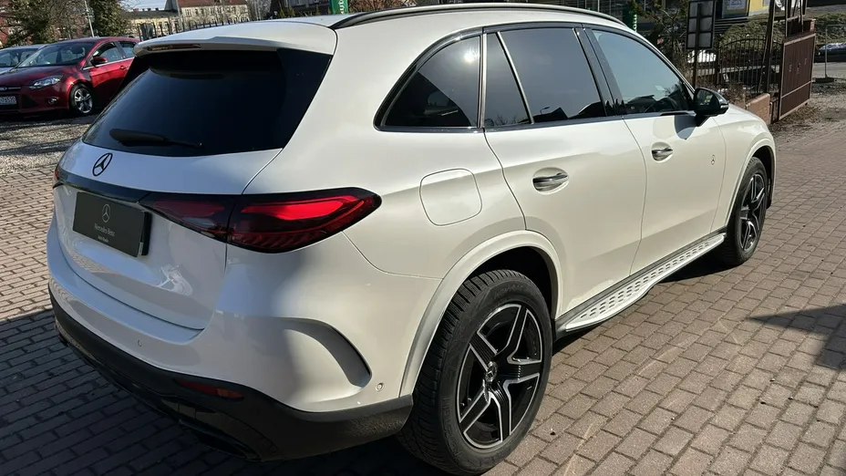 MERCEDES-BENZ GLC -